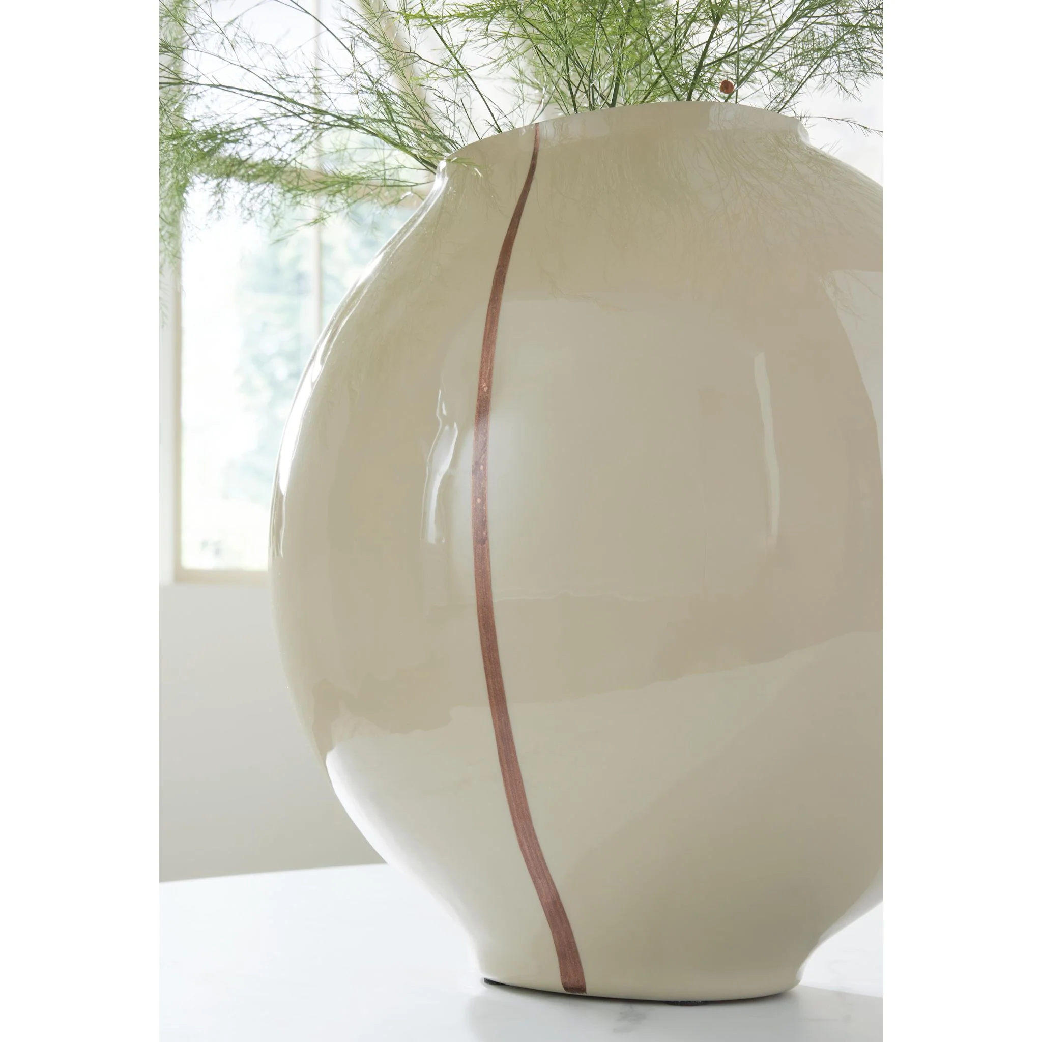 Sheabourne Vase - Image 8