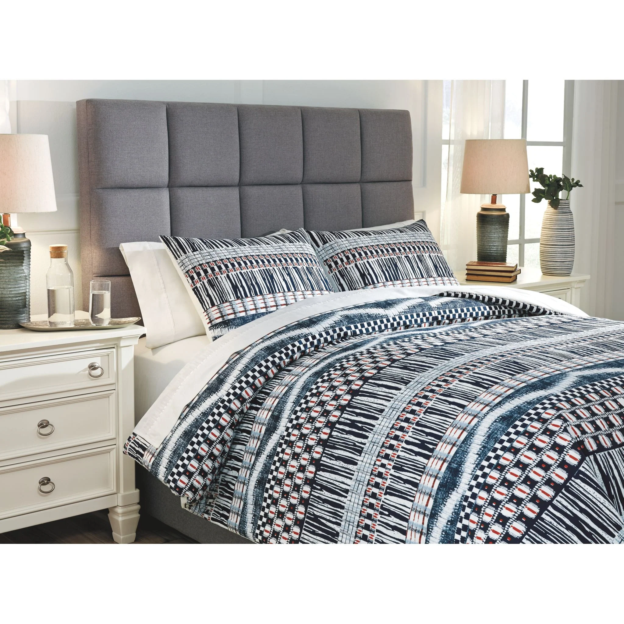 Shilliam King Comforter Set - Image 2