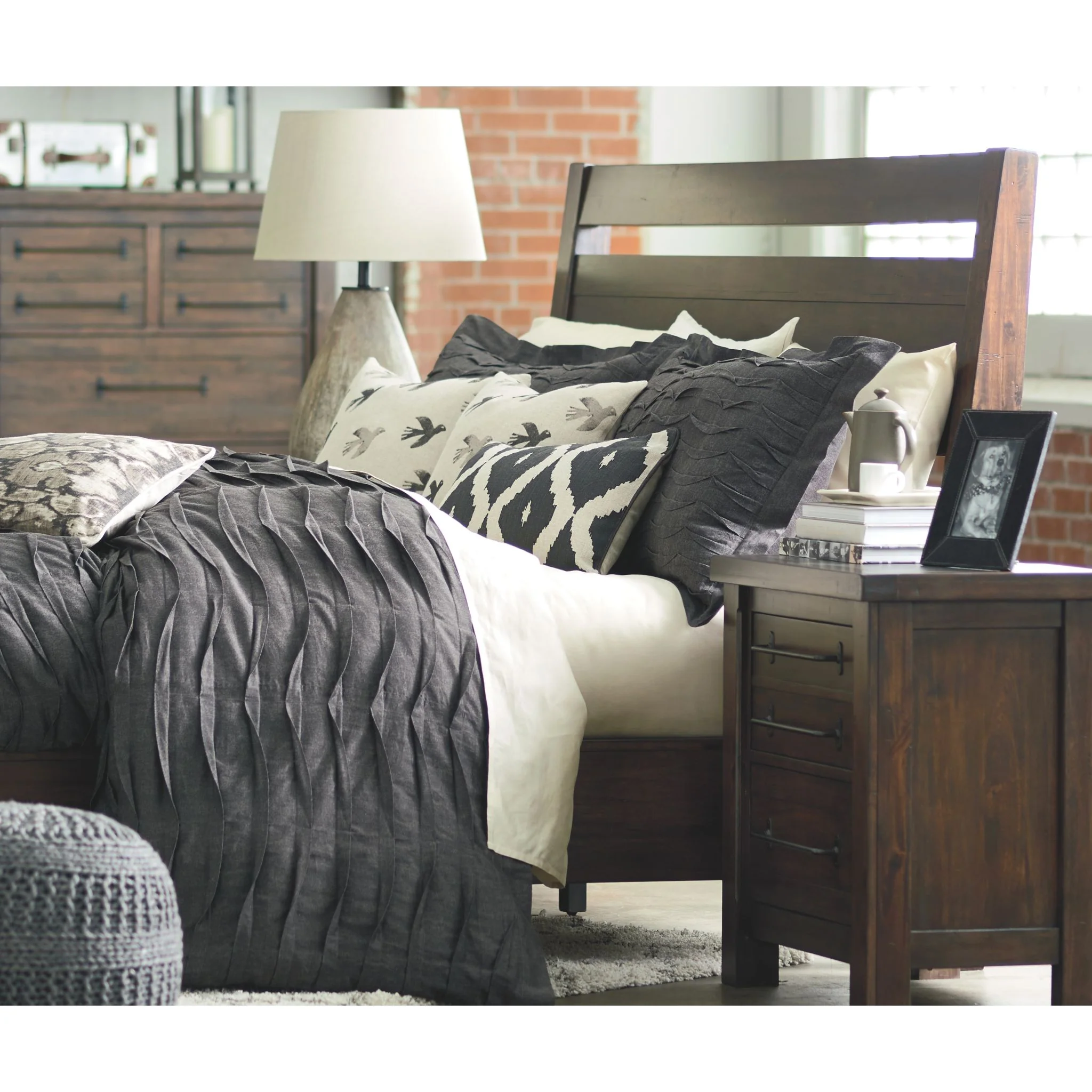 Starmore-Exclusive Nightstand - Image 7