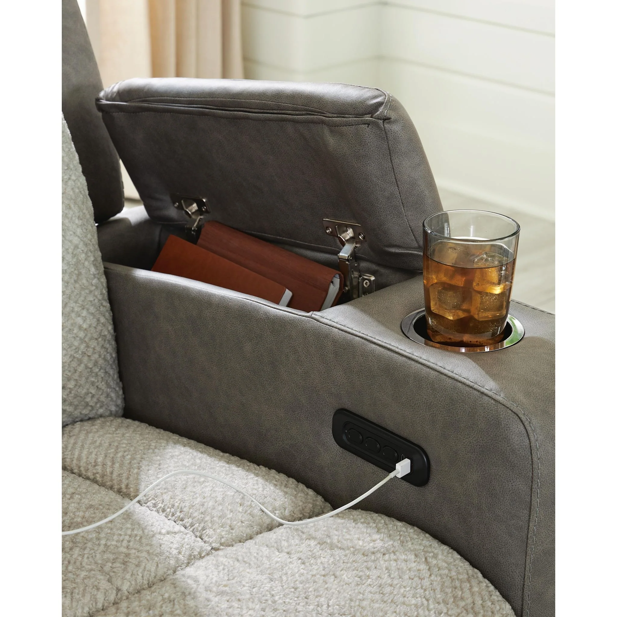 Stately Check Power Recliner - Image 18