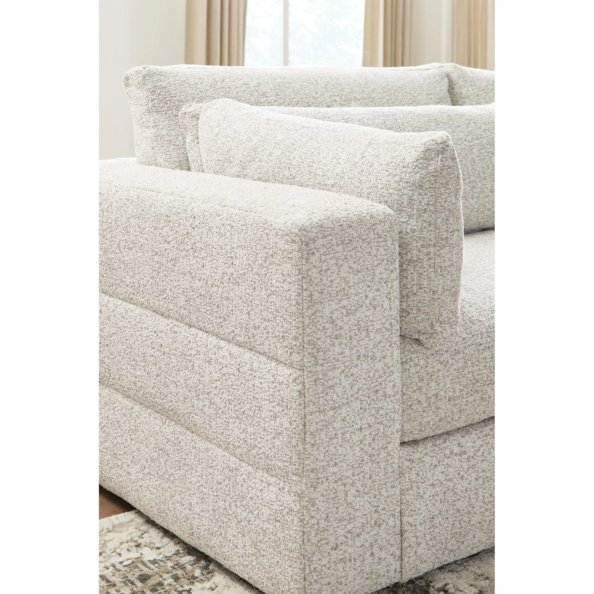 Stonecroft Manor 6 Piece Sectional with Chaise - Image 12
