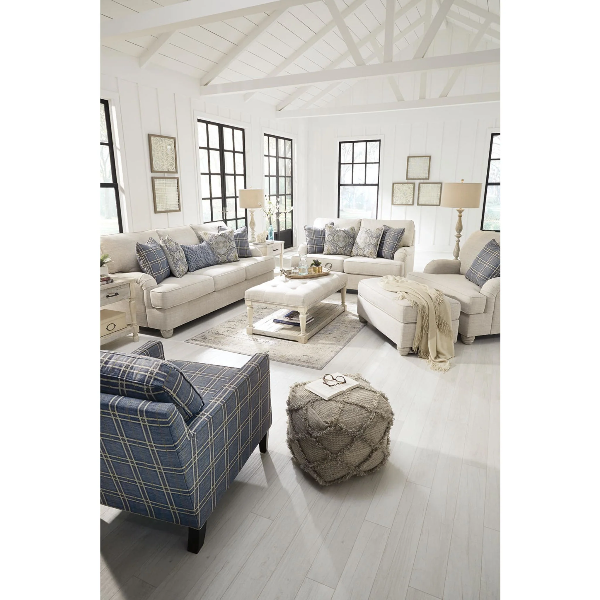 Traemore Accent Chair - Image 10
