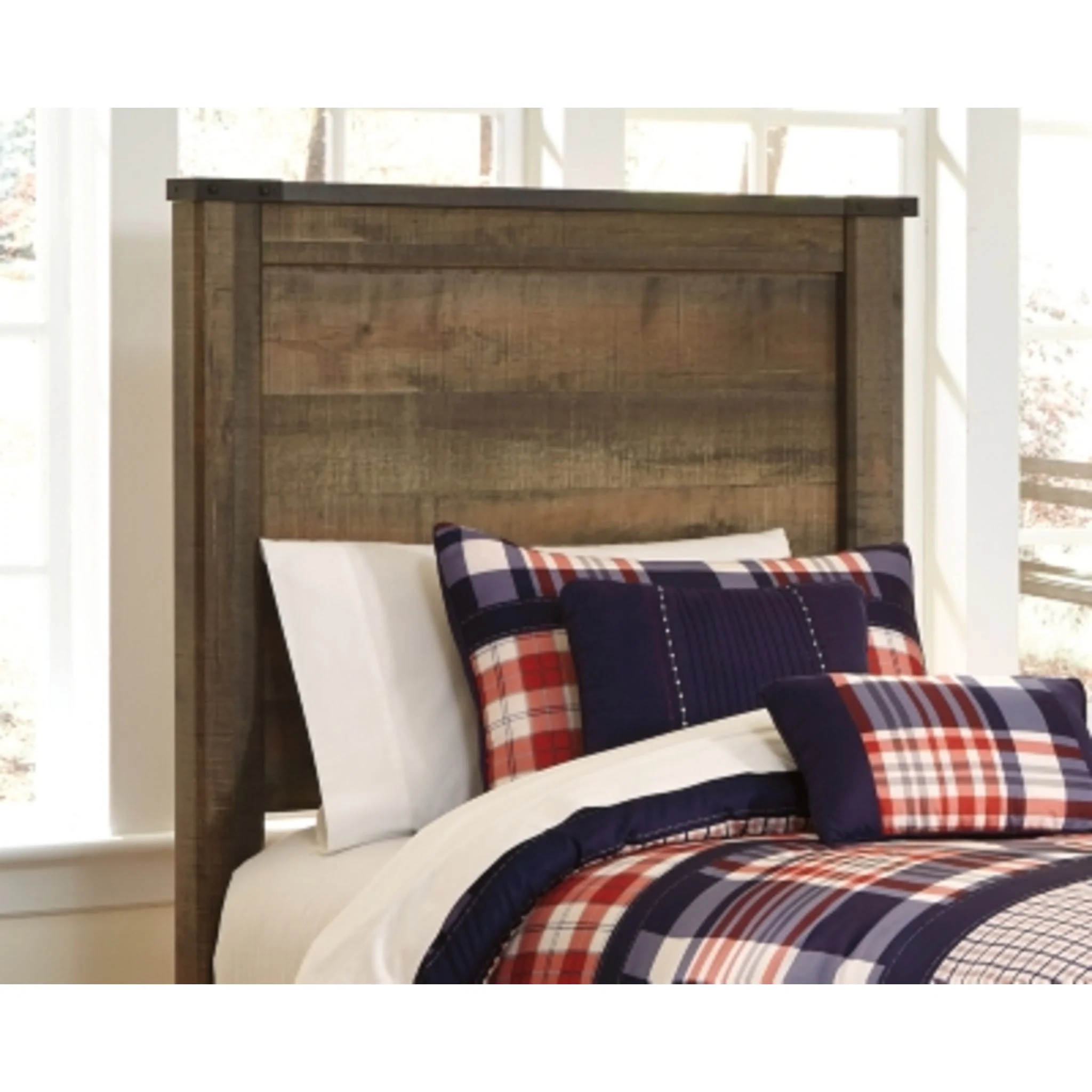 Trinell Platform Bed with Drawer - Image 29