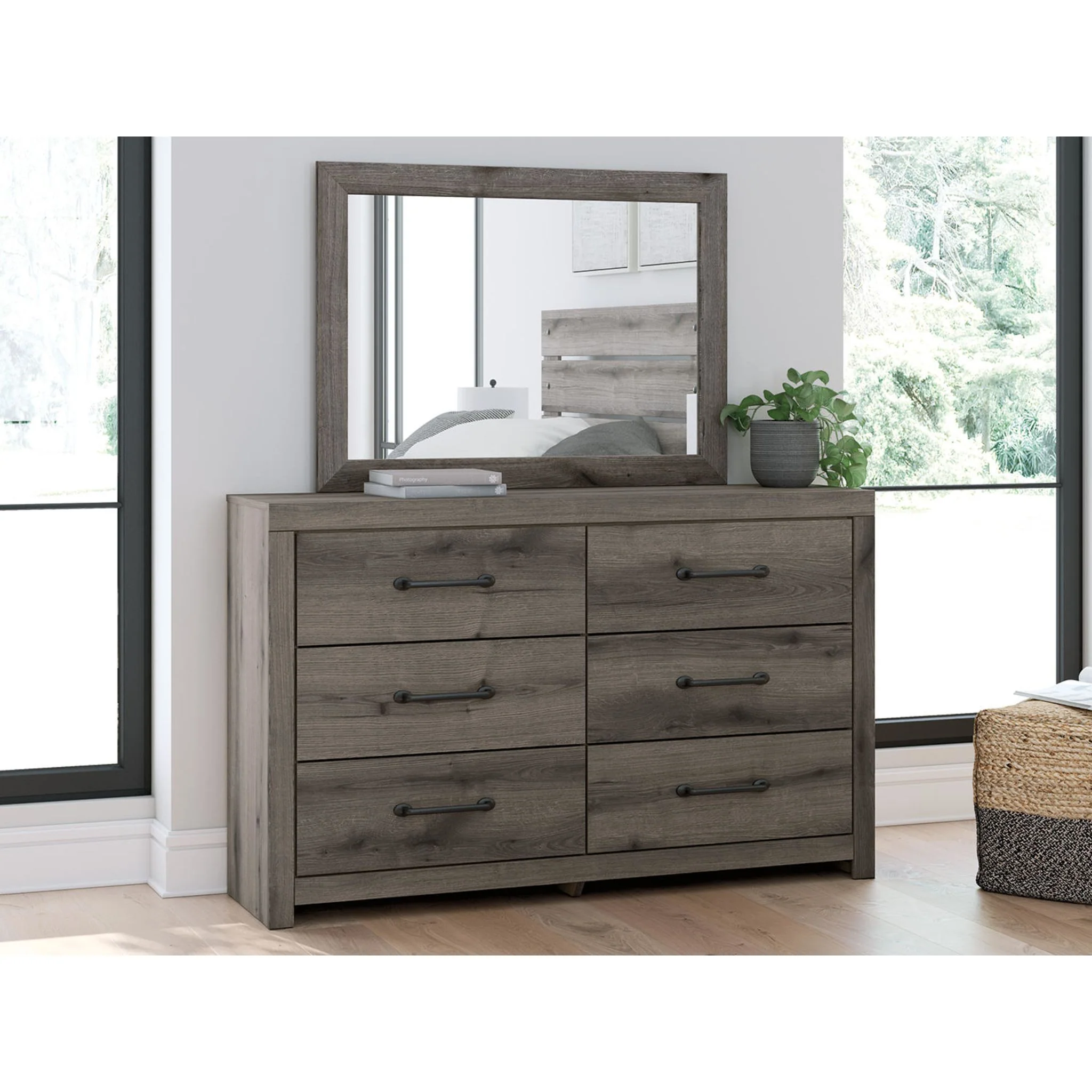 Urbanoore 5 Piece Twin Panel Bedroom - Image 10