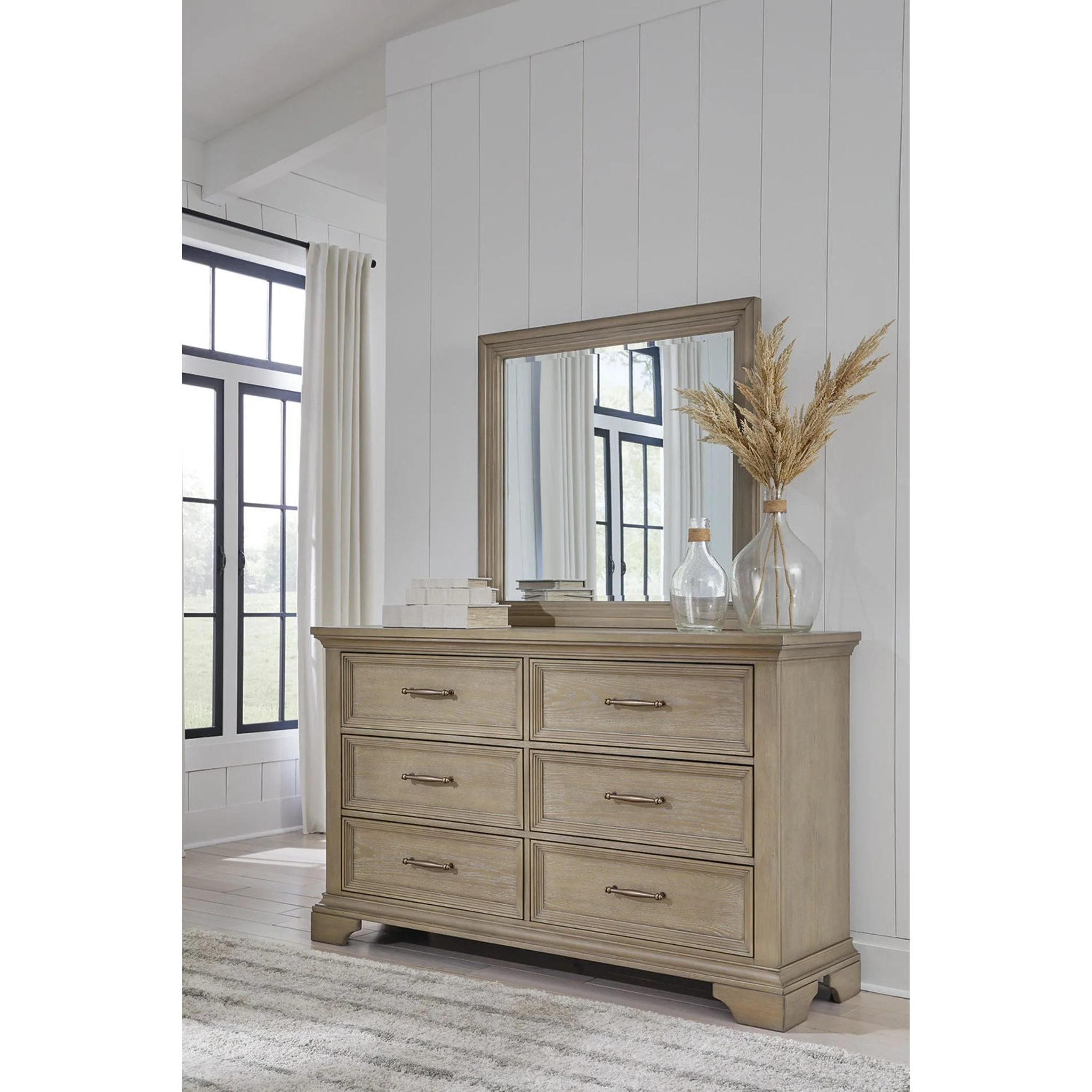 Vallardia-Exclusive 5 Piece King Panel Bedroom - Image 4