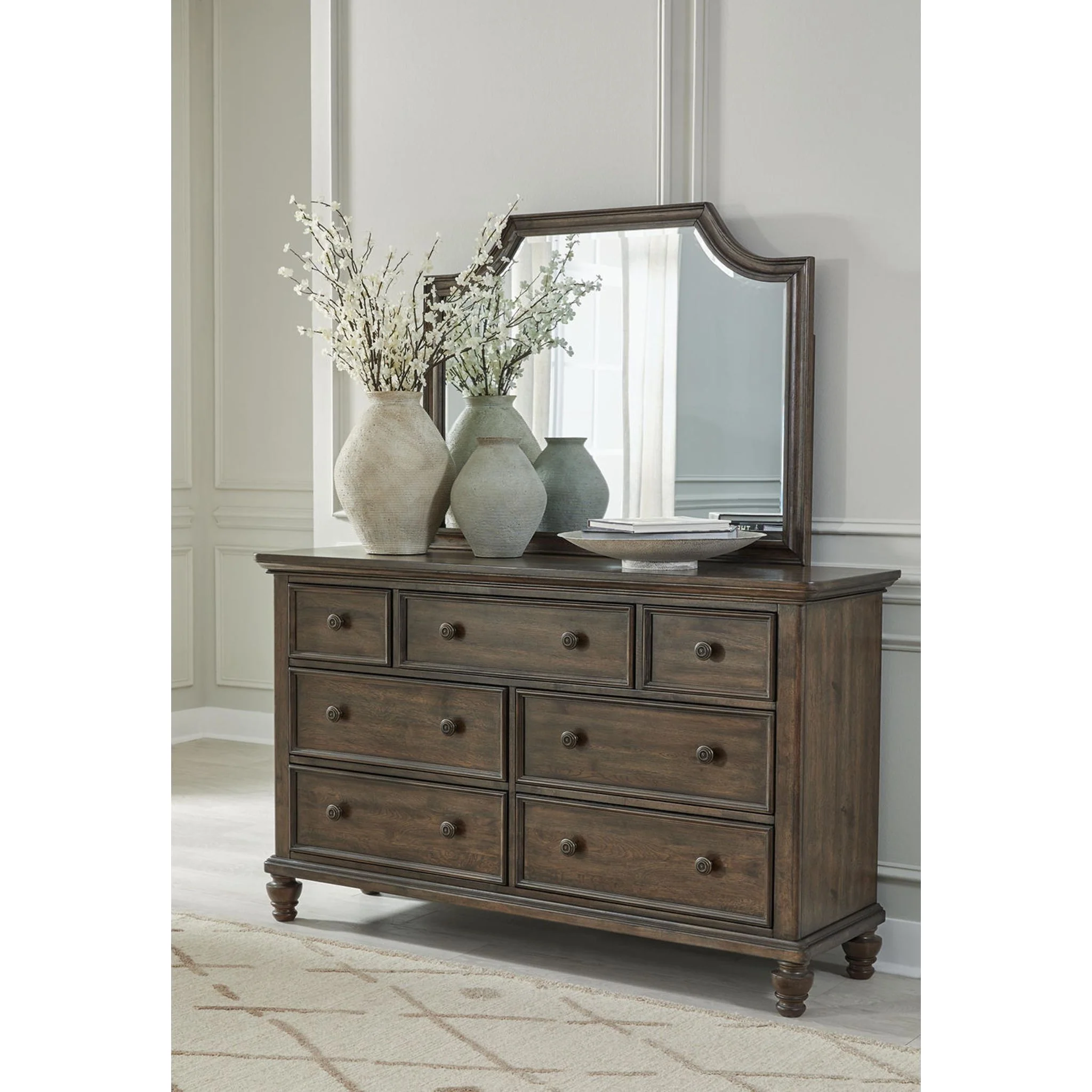 Veramond-Exclusive 5 Piece Panel Bedroom - Image 4