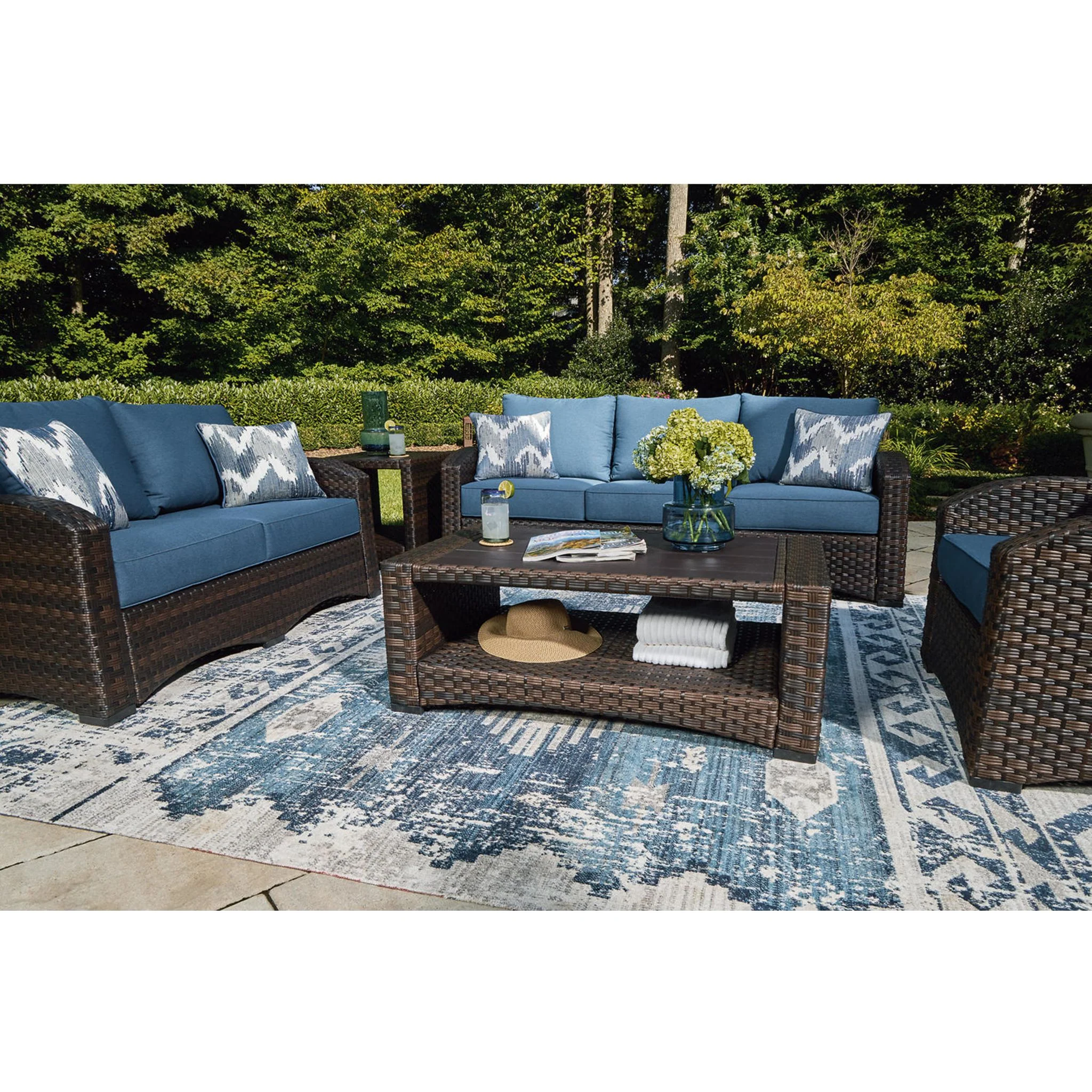Windglow Outdoor Lounge Chair with Cushion - Image 43