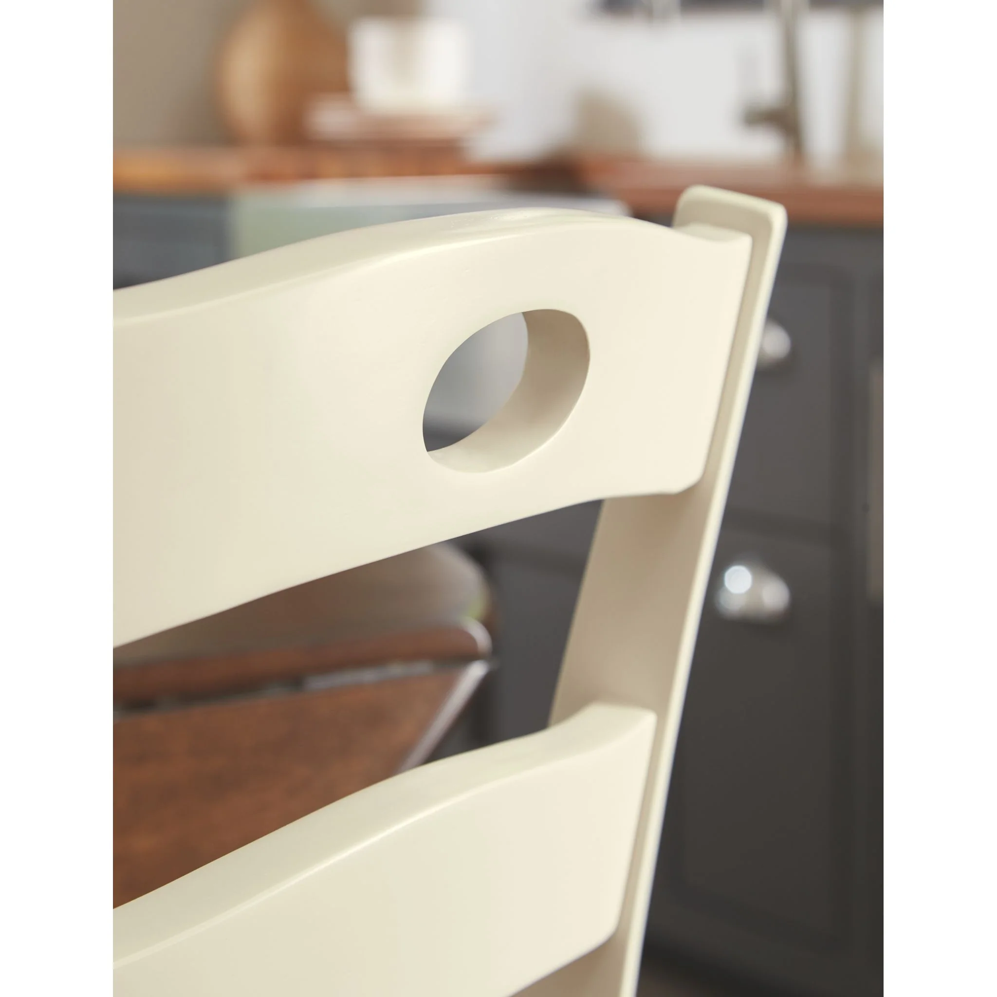 Woodanville Dining Set - Image 4