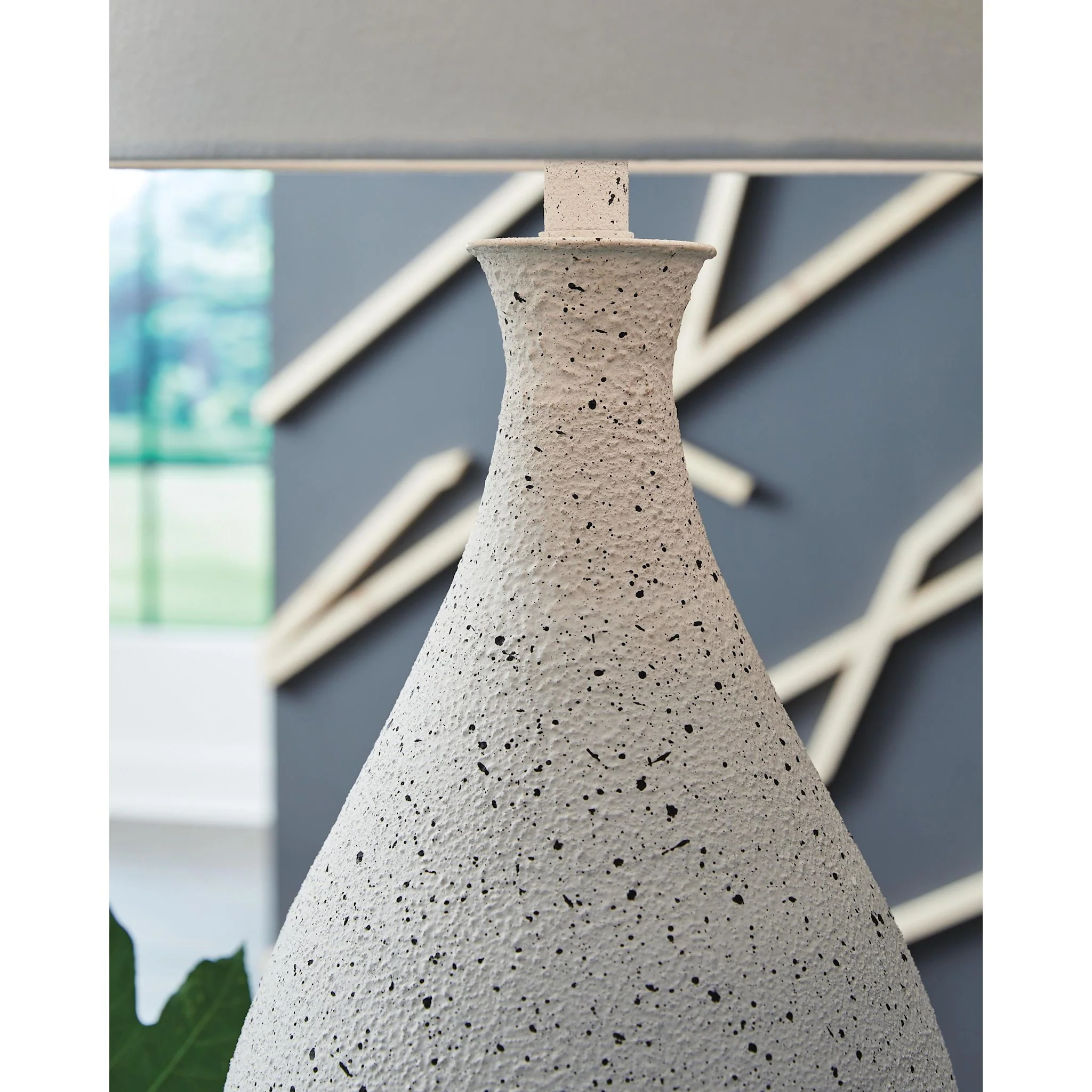 Wyattford Table Lamp - Image 12