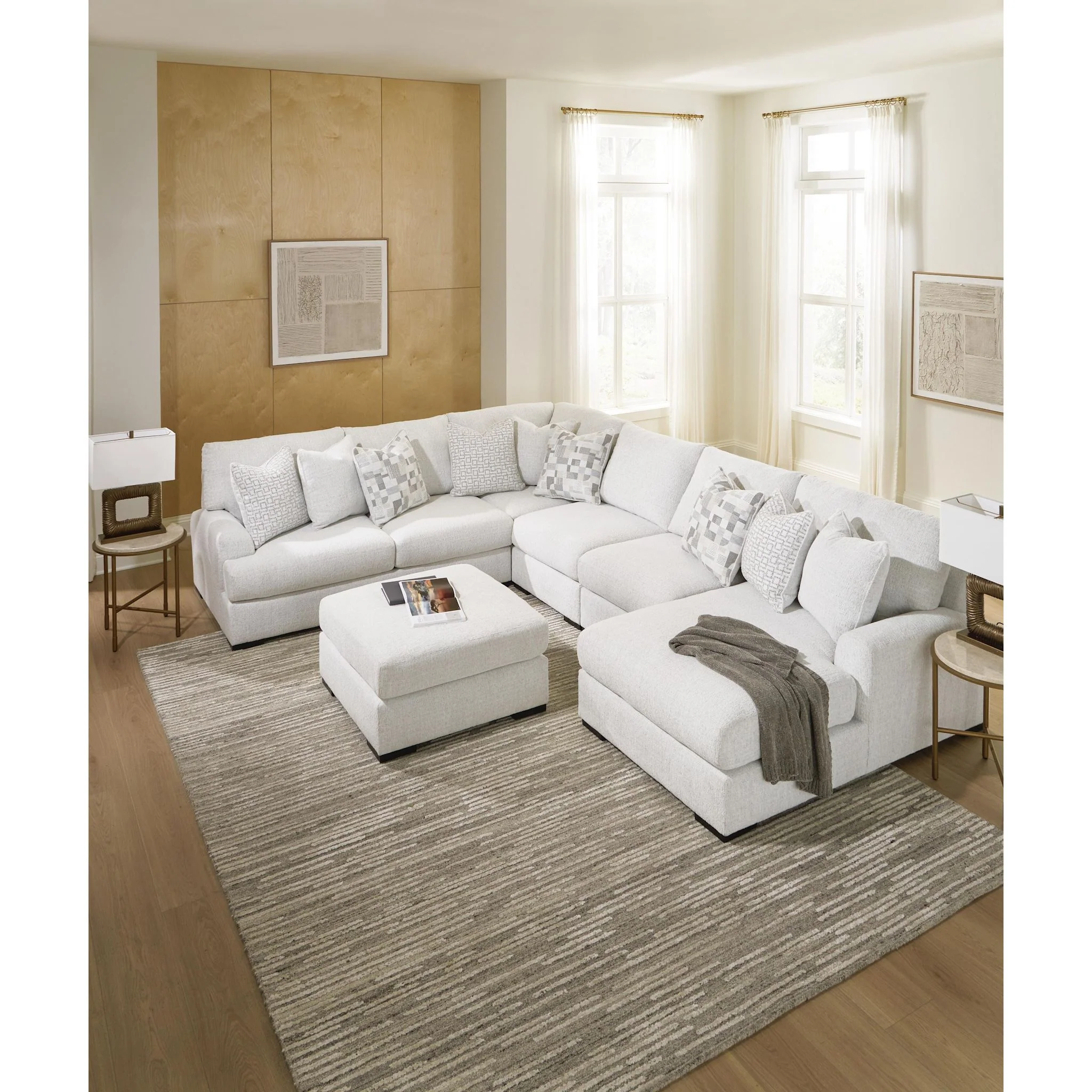 Wynncroft Manor 5 Piece Sectional with Chaise - Image 22