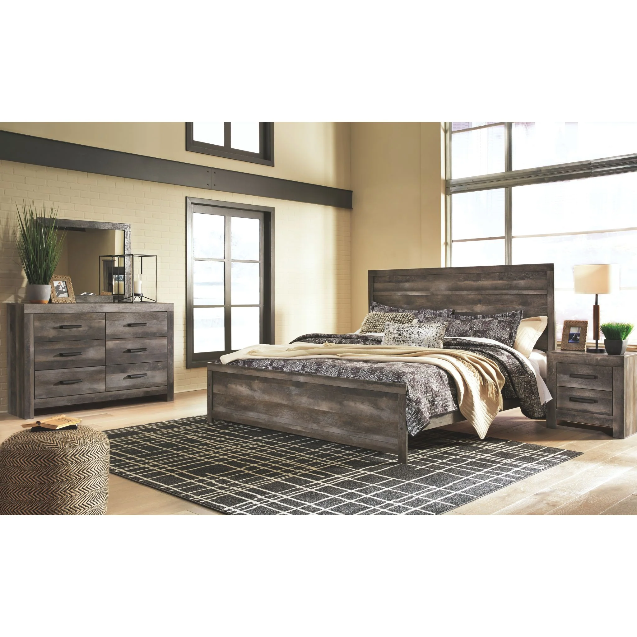 Wynnlow Panel Bed - Image 24
