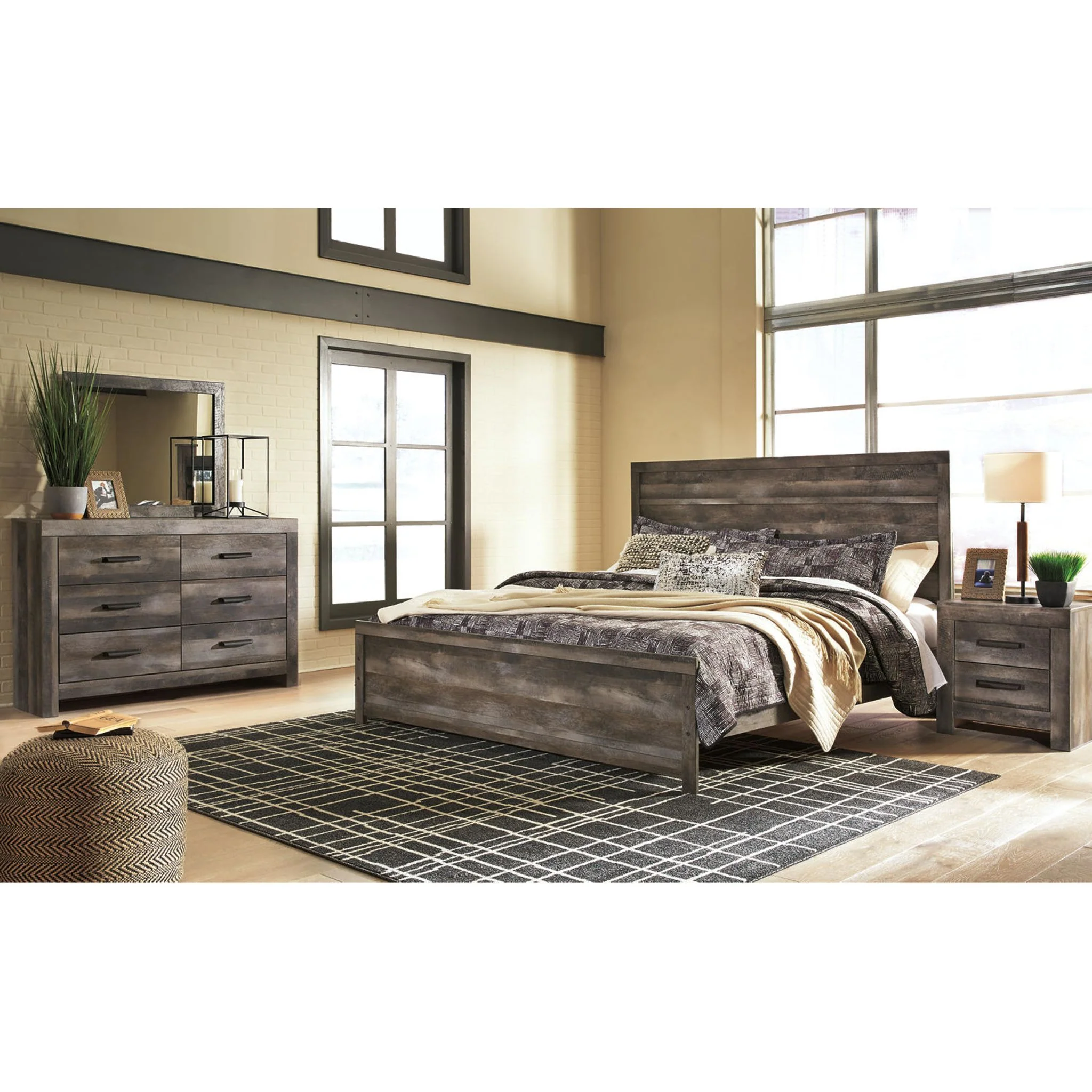 Wynnlow Panel Bed - Image 30